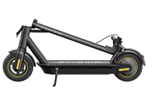 ENGWE Y1 -  opvouwbare elektrische scooter -  10 inch 3.0 inch band -  350W motor, 25 km / h snelheid, 13Ah batterij, 65 km kilometers